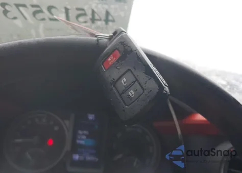 2020 Toyota Tacoma Trd Off-Road z USA, uszkodzony, nr VIN 3TMCZ5AN3LM325043